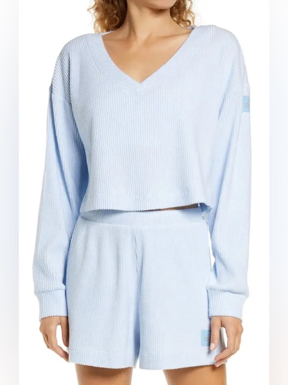 ALO Yoga Muse Cropped V-Neck Ribbed Top Women’s Size XS In Blue Skies Heather